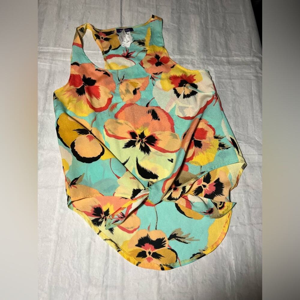Hot Gal Tank M NWT